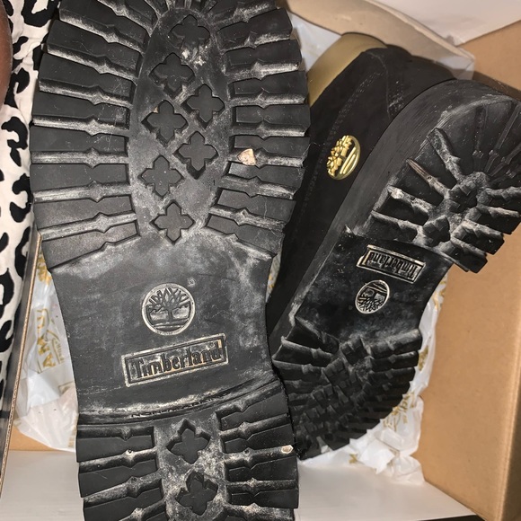 Limited edition black and gold Timberland boots. - Picture 7 of 7